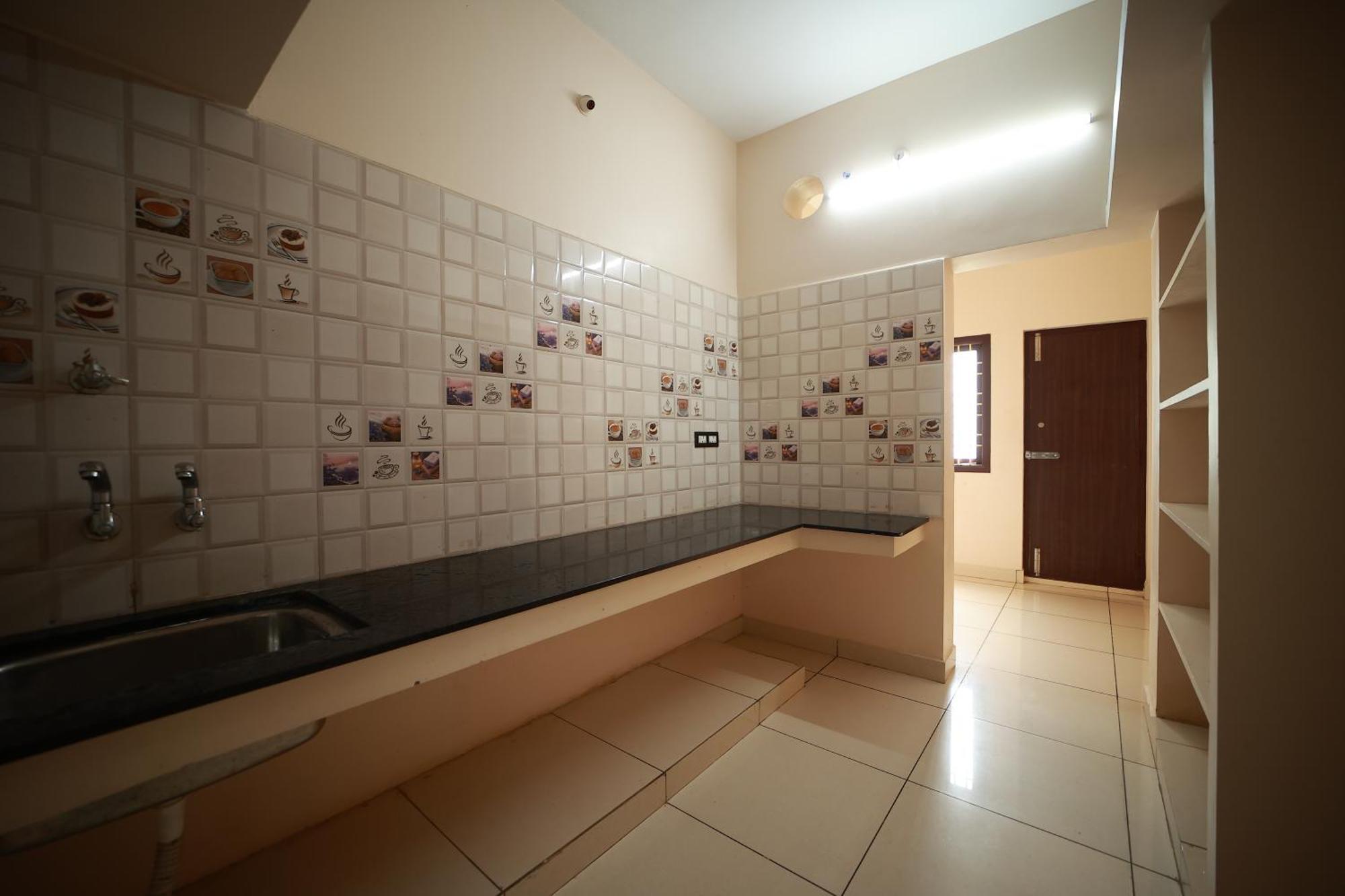 Royal Castle Residency Apartment Пондичери Екстериор снимка