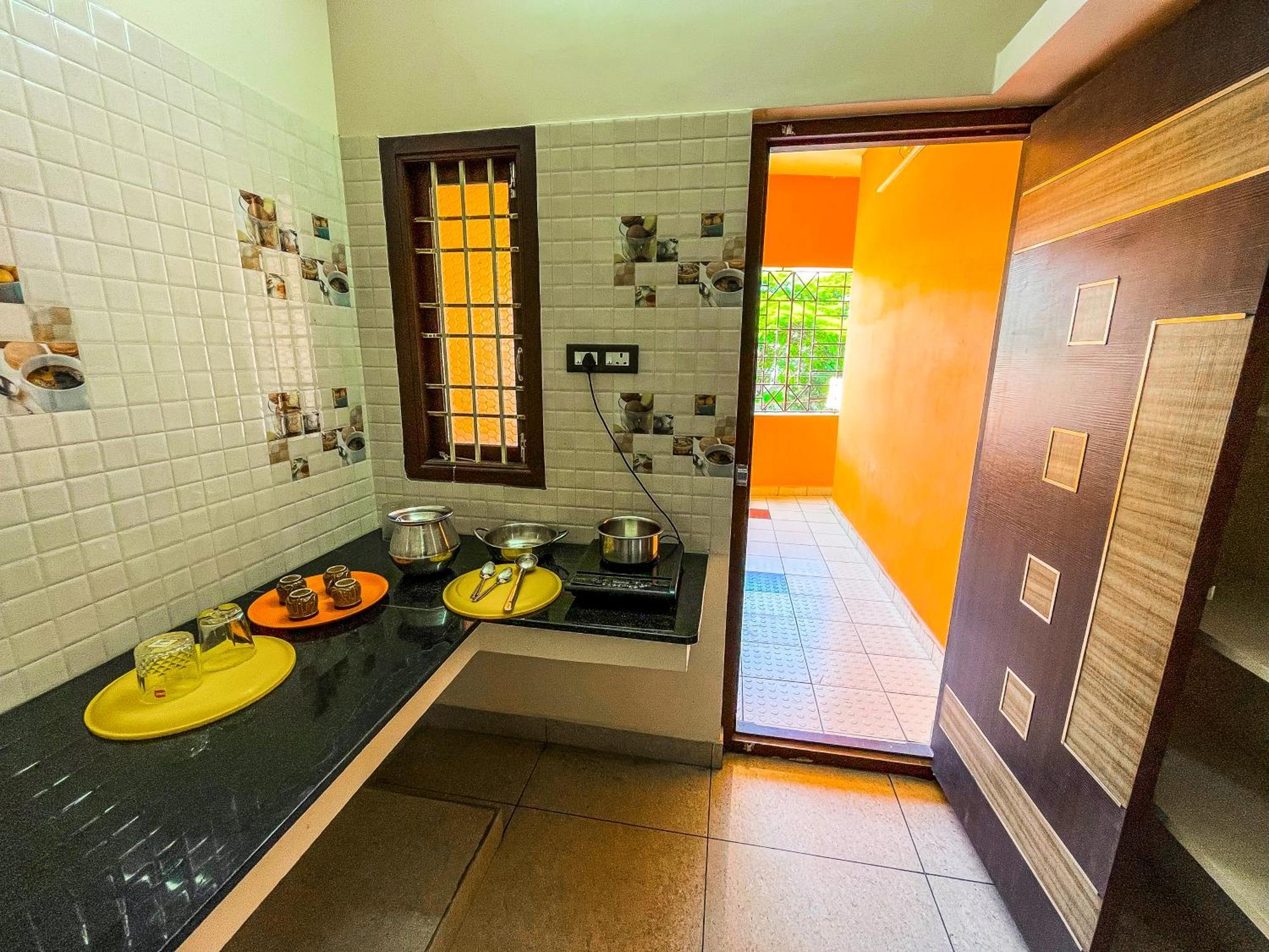 Royal Castle Residency Apartment Пондичери Екстериор снимка