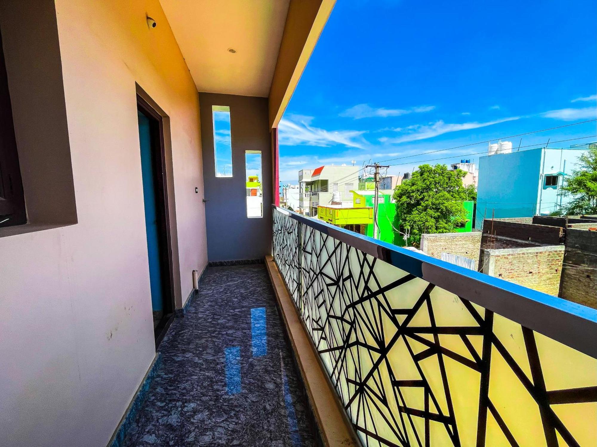 Royal Castle Residency Apartment Пондичери Екстериор снимка